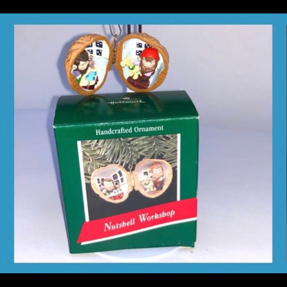 HALLMARK NUTSHELL WORKSHOP Ornament with box